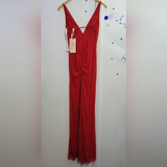 NEW With Tags Oh Polly Colmar Embellished Plunge Neck Evening Gown Size 6 - Picture 3 of 10